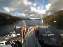 ./images/calvert/dock/20160618/dock20160618_195504.jpg
