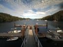 ./images/calvert/dock/20160725/dock20160725_175004.jpg