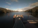 ./images/calvert/dock/20220421/dock20220421_184502.jpg
